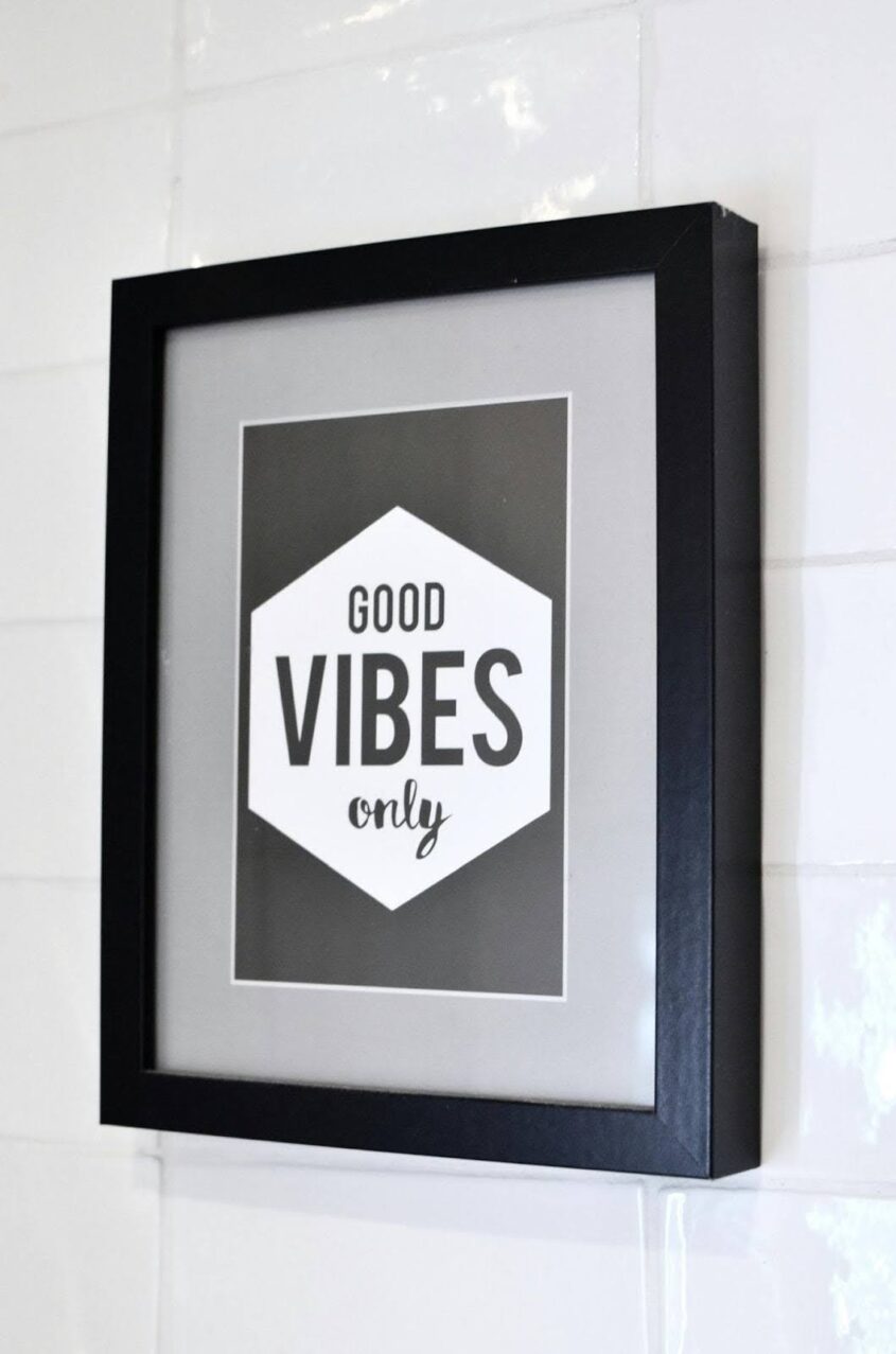 Vibes Speak Louder Than Words: Unpacking Vitality Affects in Work and Love